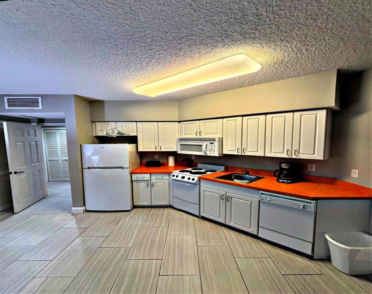 Vacation In Comfort And Luxury - 3 Bedroom Direct Oceanfront - Wyndham Ocean Walk Resort 2425 Daytona Beach Bagian luar foto